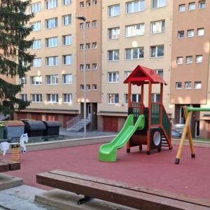Slávnostné otvorenie detského ihriska COOP-ka.
