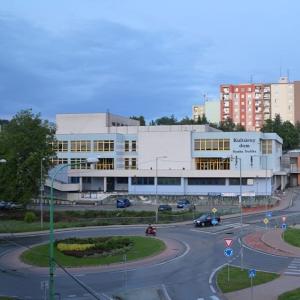 Zmena: Časť parkoviska pri kultúrnom dome možno opäť využívať.